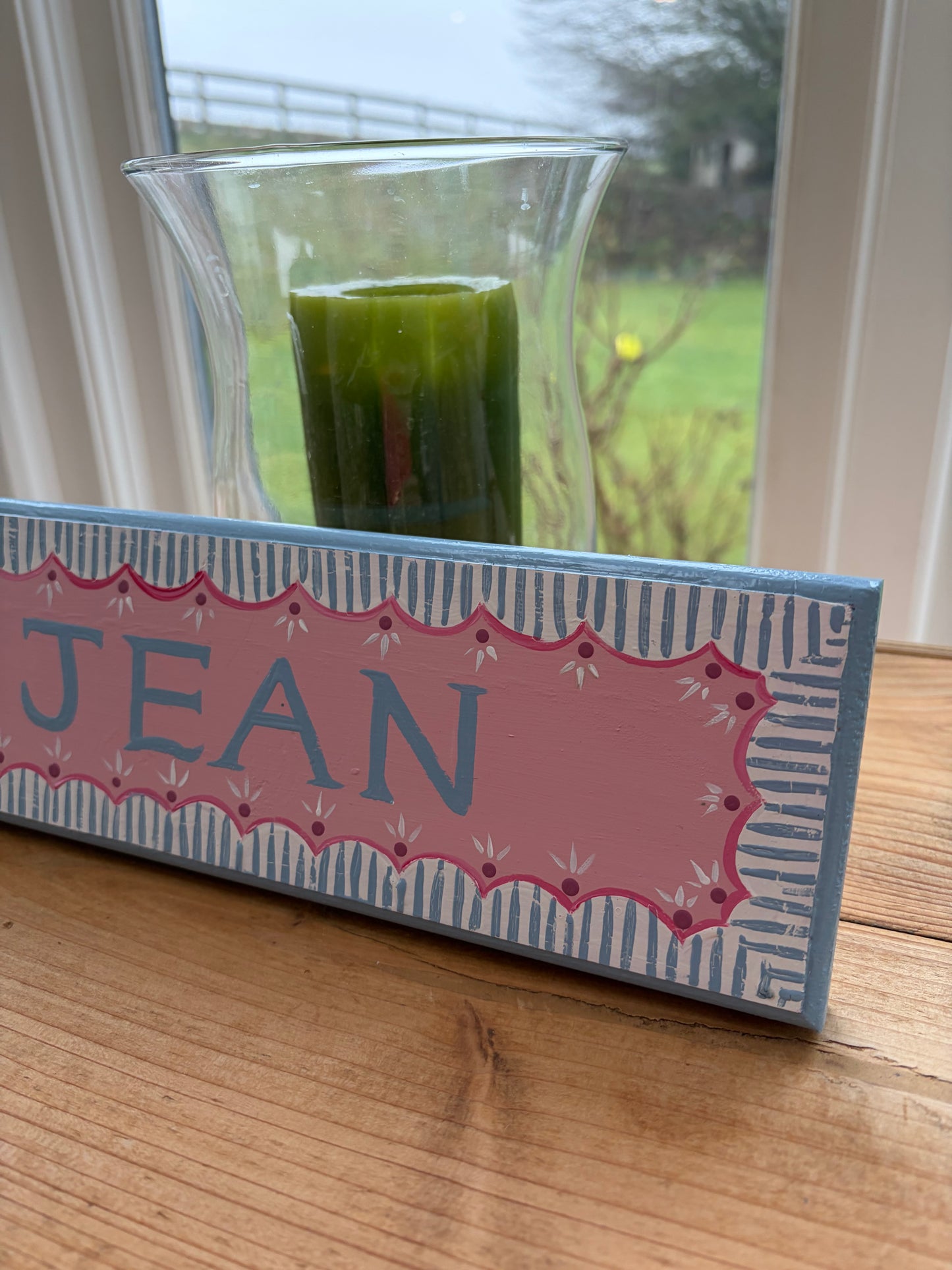 PINK WITH BLUE SCALLOPS - NAME PLAQUE