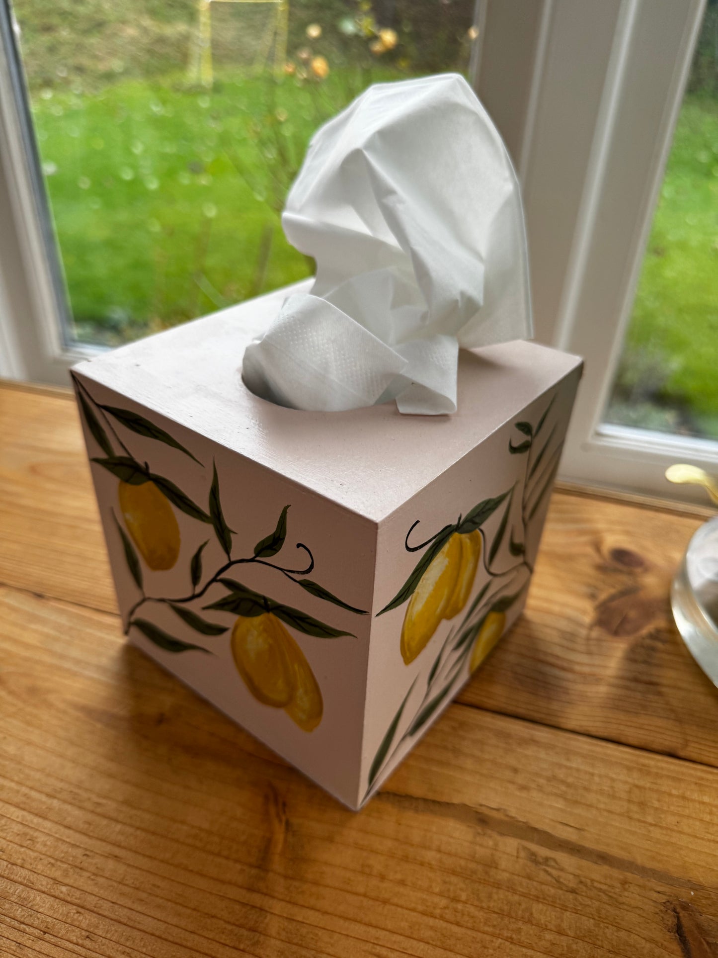 Lemon tissue box