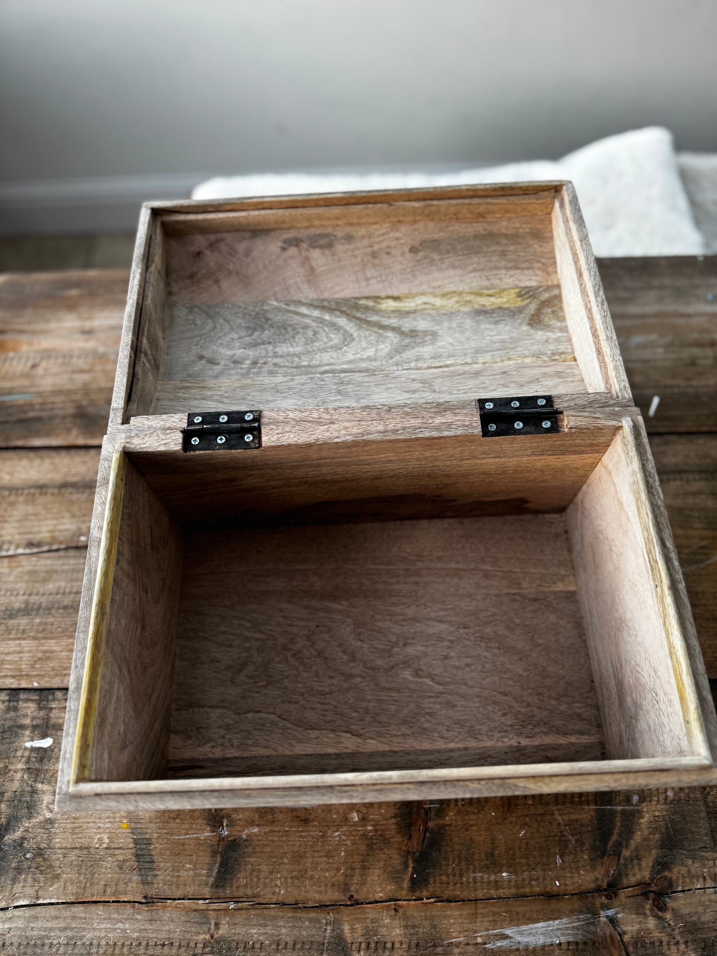 DOMED KEEPSAKE BOX - PINK & GREEN