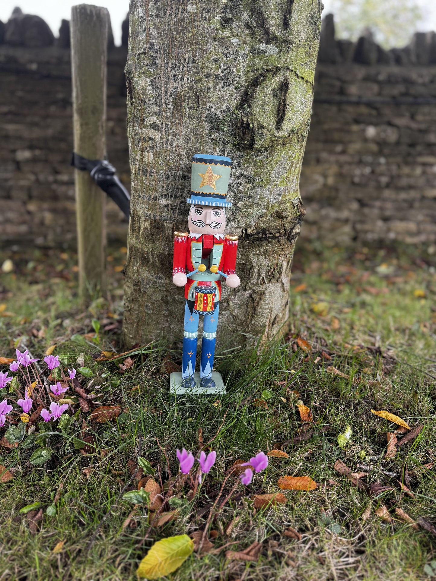 NUTCRACKER