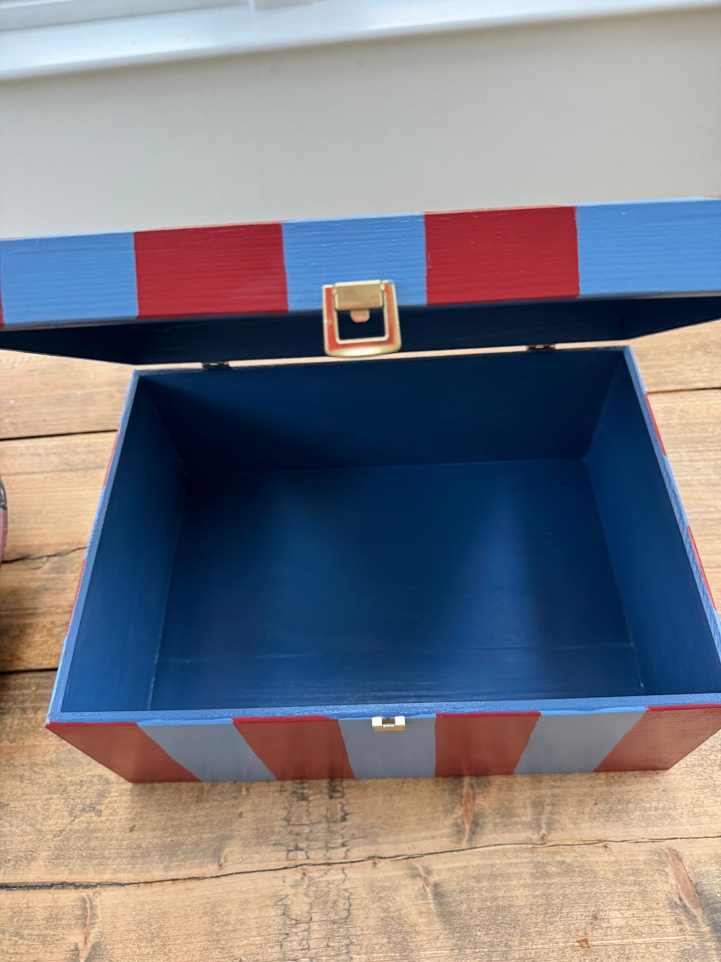 RED & BLUE KEEPSAKE BOX