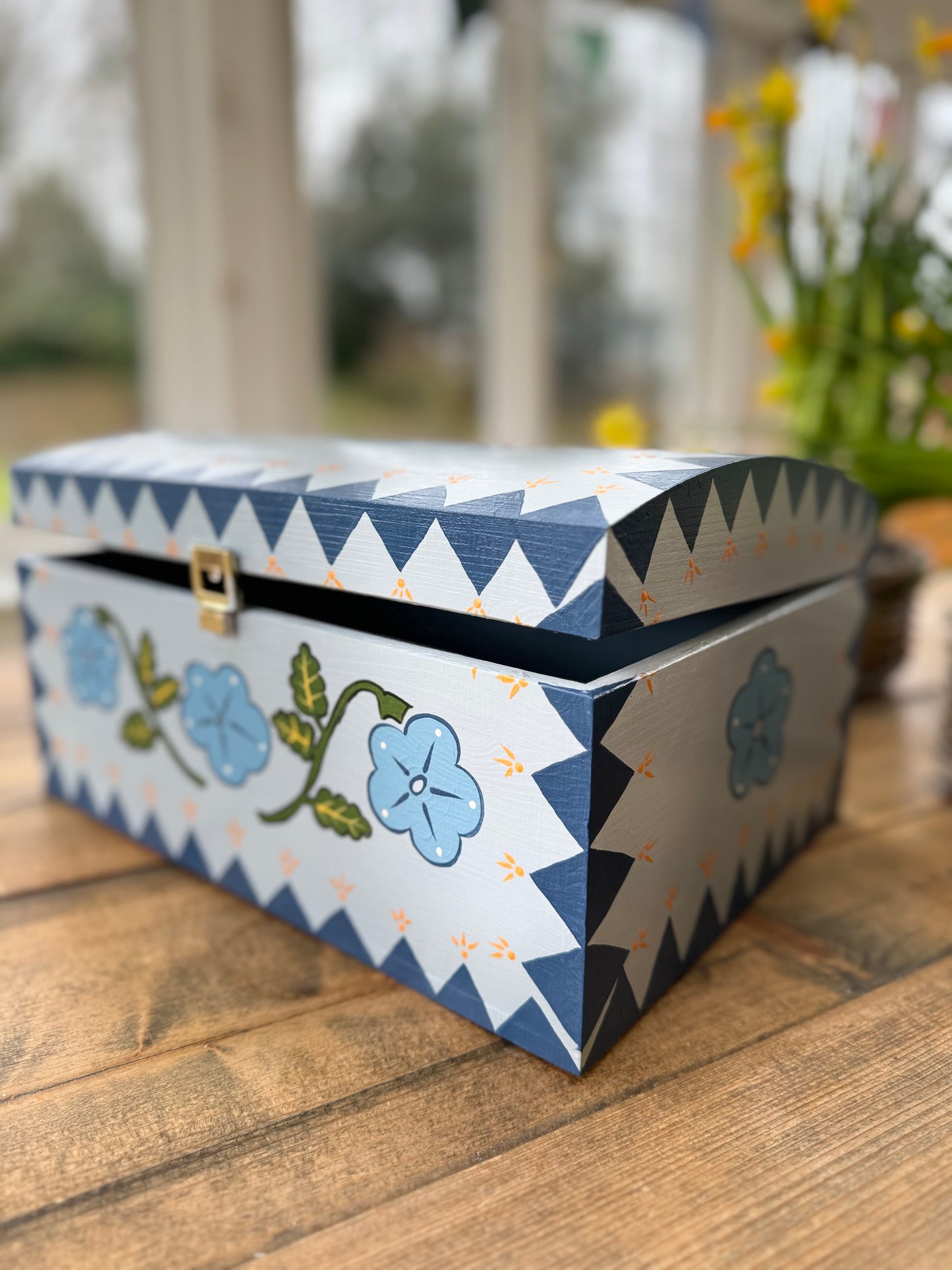 FLOWER KEEPSAKE BOX