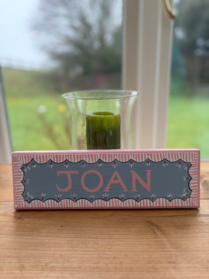 BLUE WITH PINK SCALLOPS- NAME PLAQUE