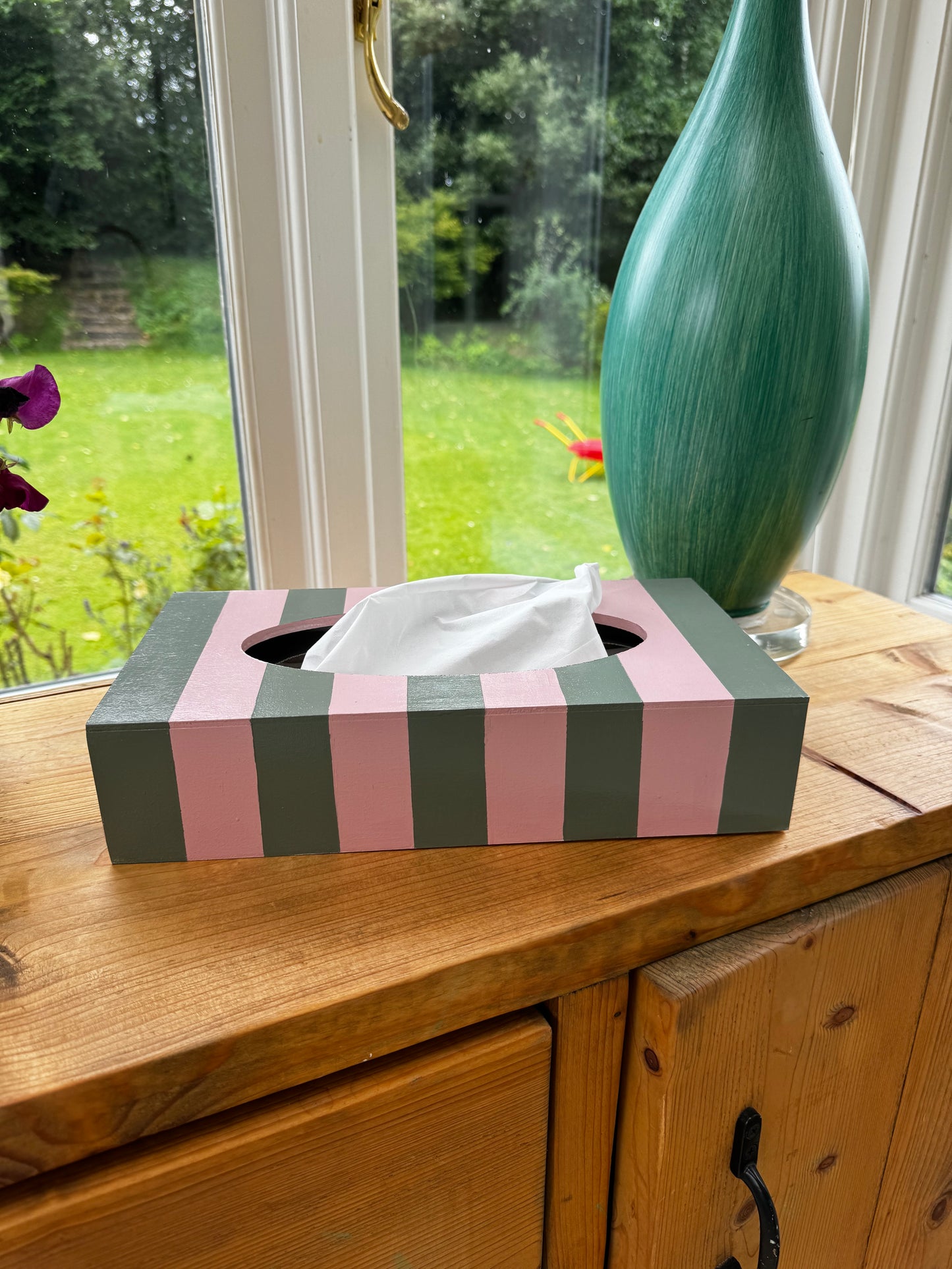 PINK & GREEN TISSUE BOX