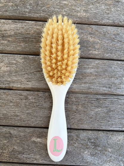 Striped scallop hairbrush