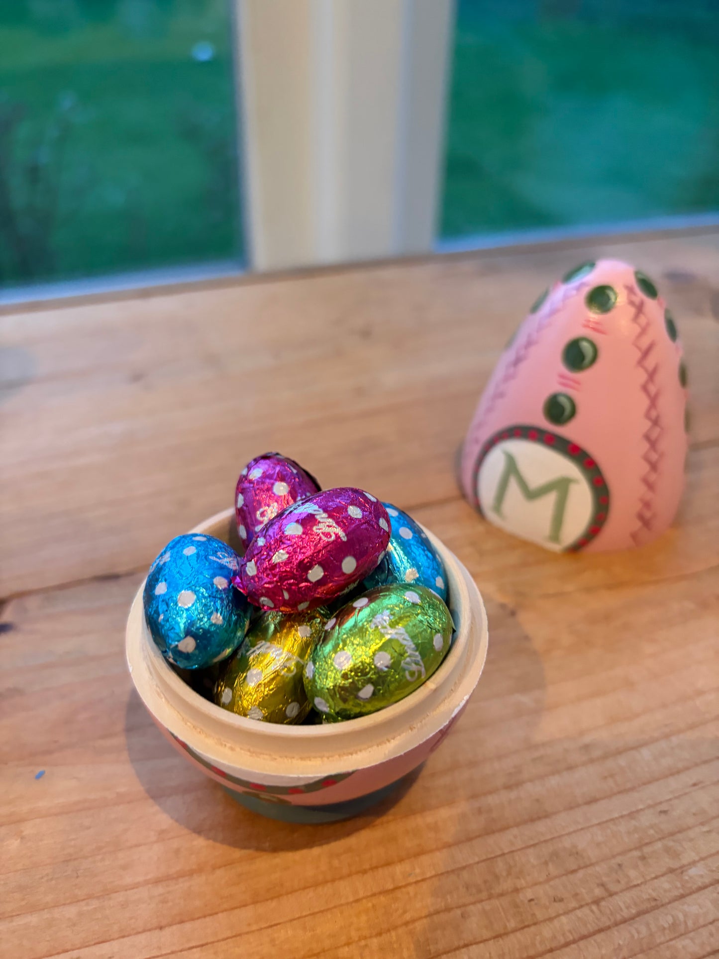 PINK & GREEN - HOLLOW EGG