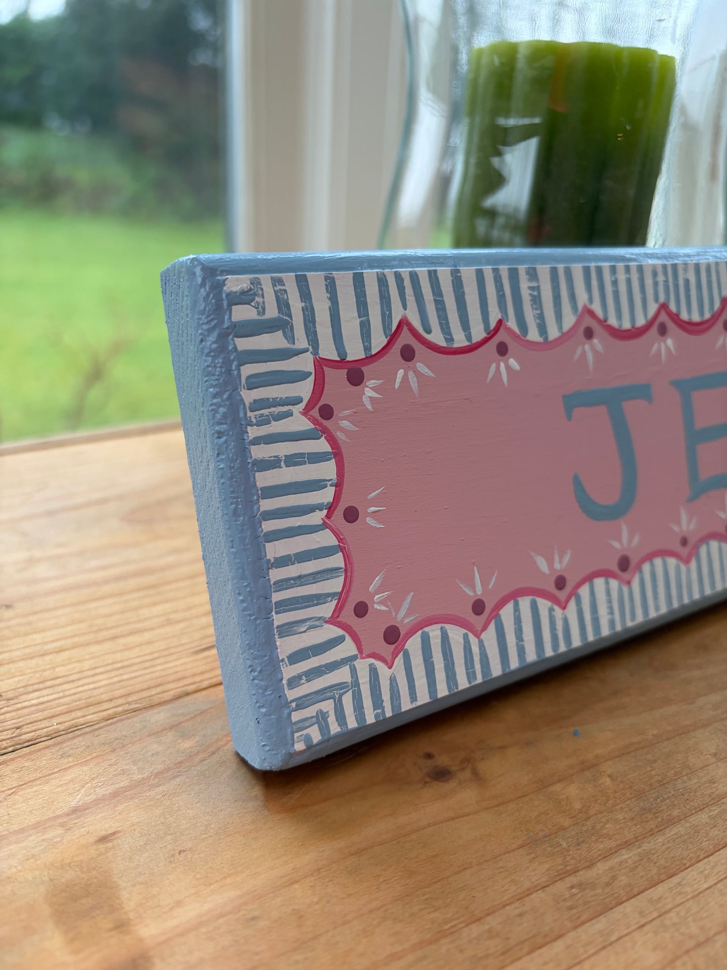 PINK WITH BLUE SCALLOPS - NAME PLAQUE