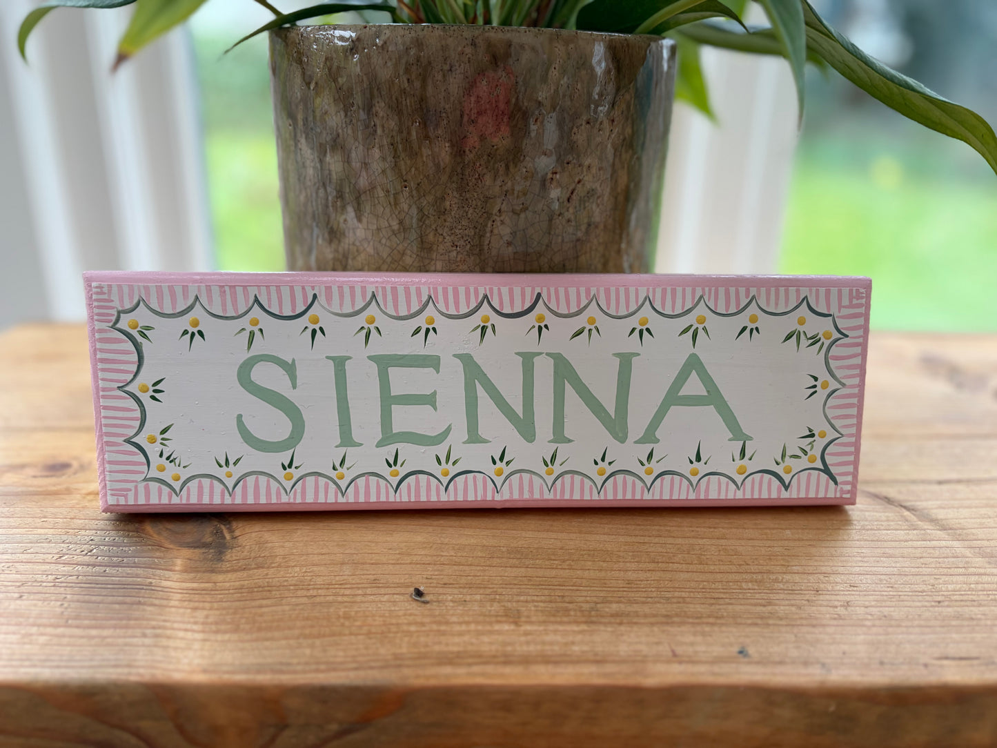 STRIPE SCALLOP WITH GREEN - NAME PLAQUE