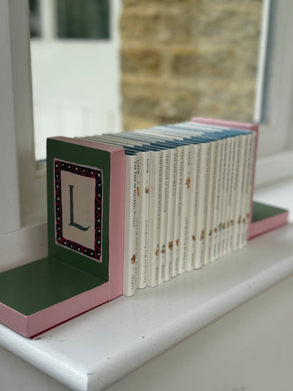 GREEN & PINK BOOKENDS