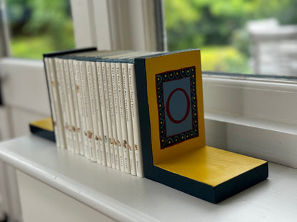 YELLOW & BLUE BOOKENDS