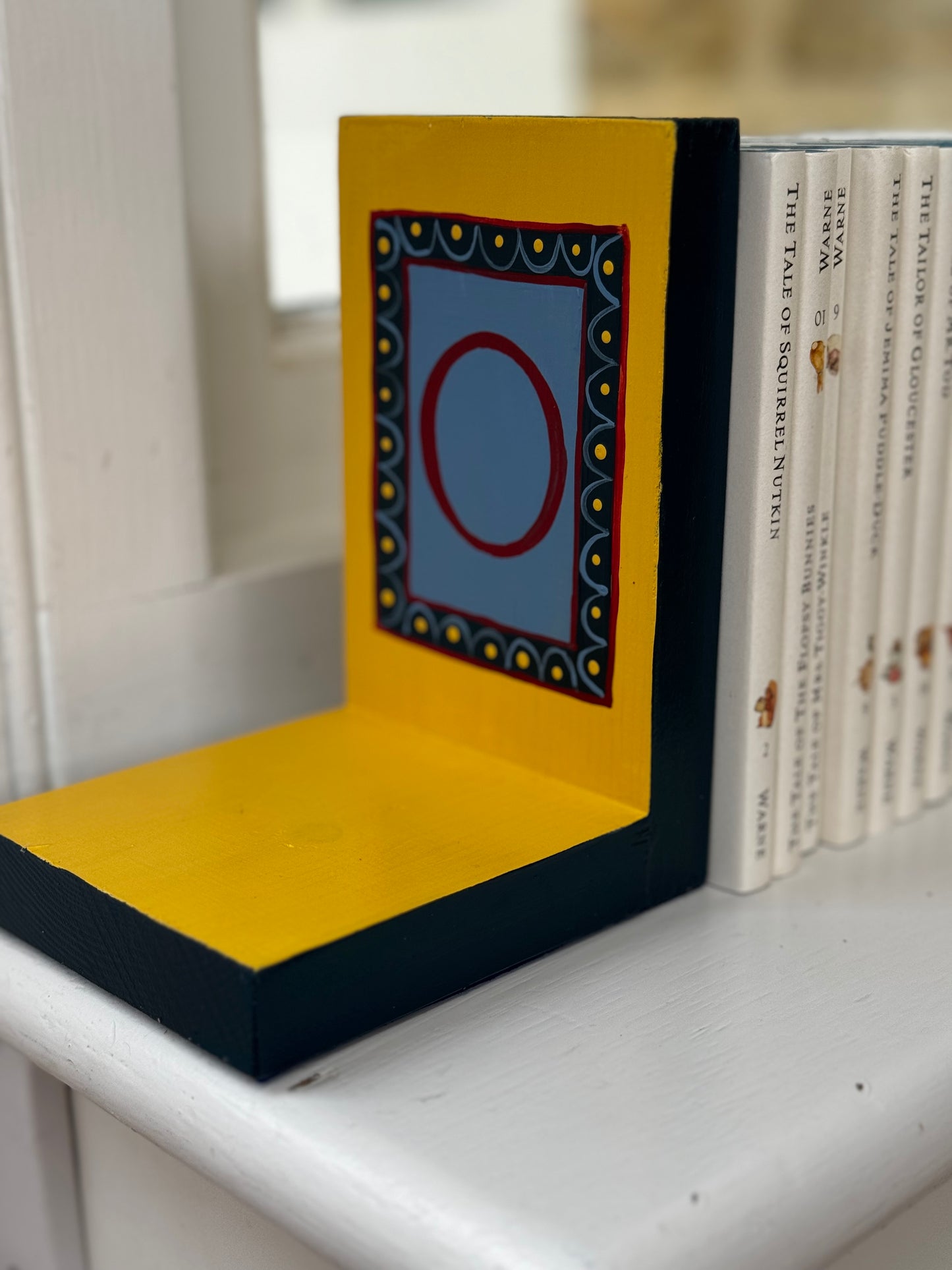 YELLOW & BLUE BOOKENDS