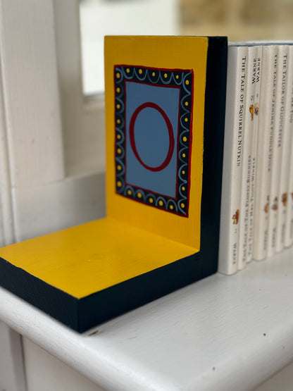 YELLOW & BLUE BOOKENDS