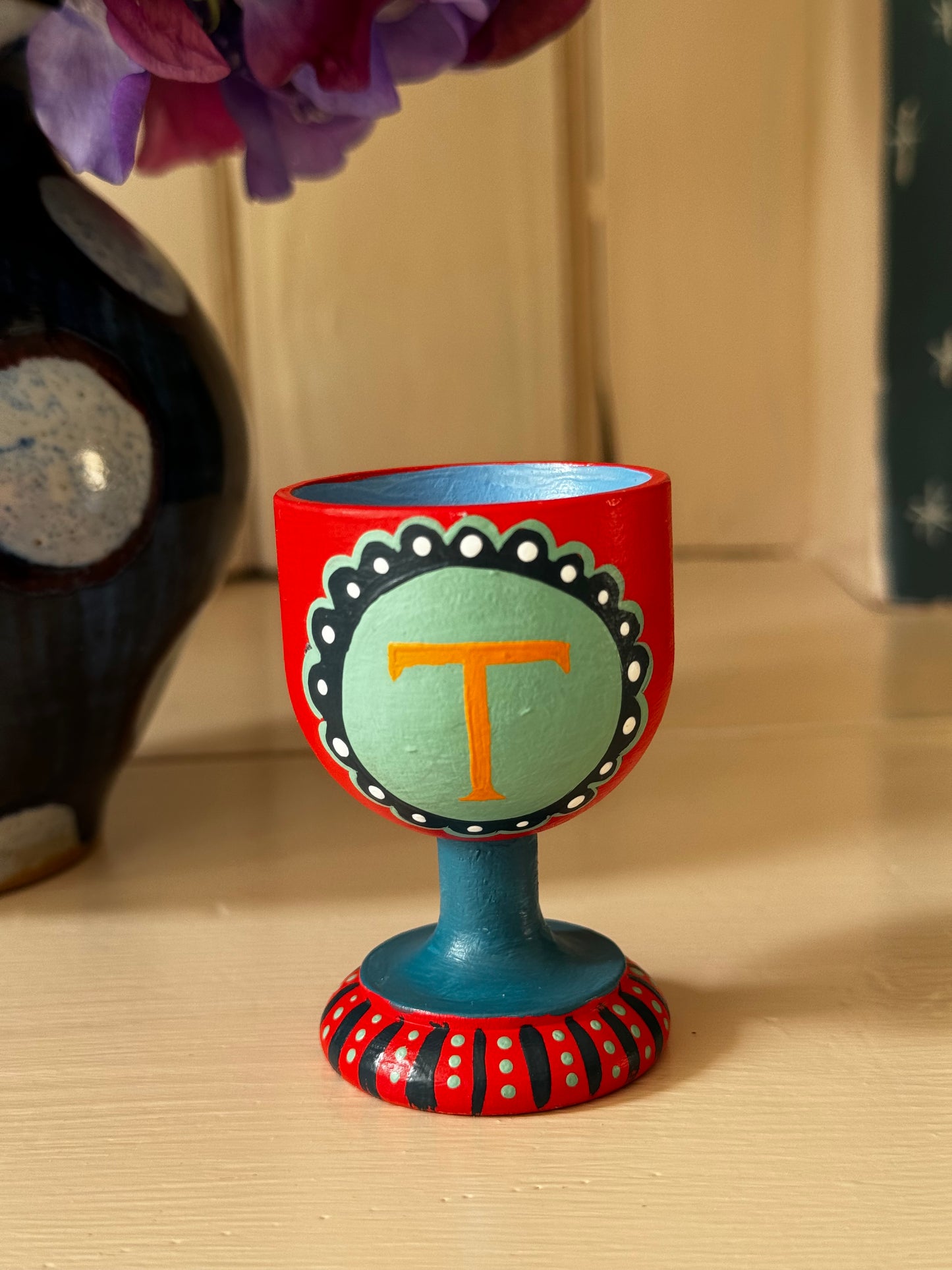 RED & BLUE EGG CUP